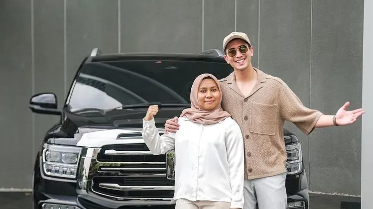 Verrell Bramasta Belikan Ibu Sambung Mobil Mewah Rp1,2 M