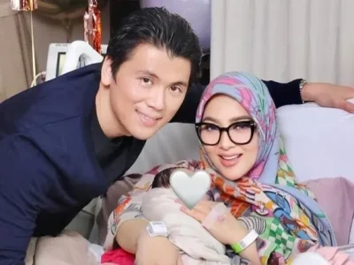 Syahrini tetap tampil cetar dan membahana setelah melahirkan anak pertama. Foto: Dok. Instagram @princessyahrini