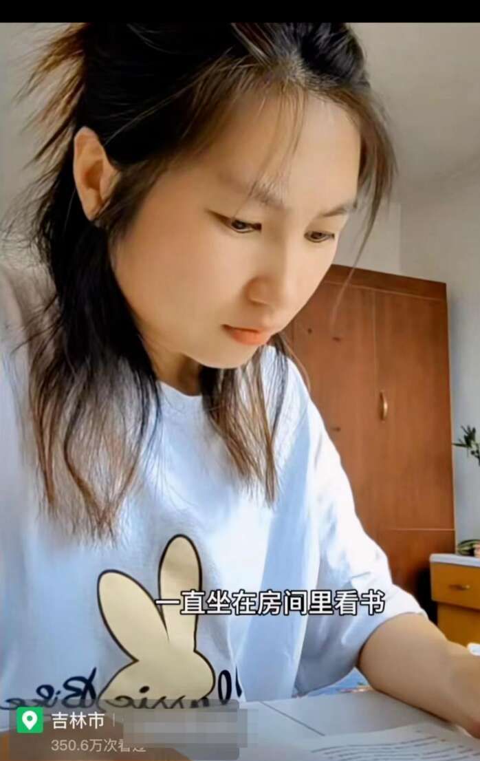 Yang, seorang wanita berusia 38 tahun asal China memutuskan tinggal di panti jompo untuk memperlambat ritme hidup. (Foto: Oddity Central)Seorang wanita berusia 38 tahun asal China memutuskan tinggal di panti jompo untuk memperlambat ritme hidup. (Foto: Oddity Central)
