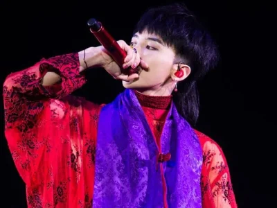 G-Dragon dapat hak merek dagang namanya dari YG Entertainment. Foto: Dok. X @ygent_family