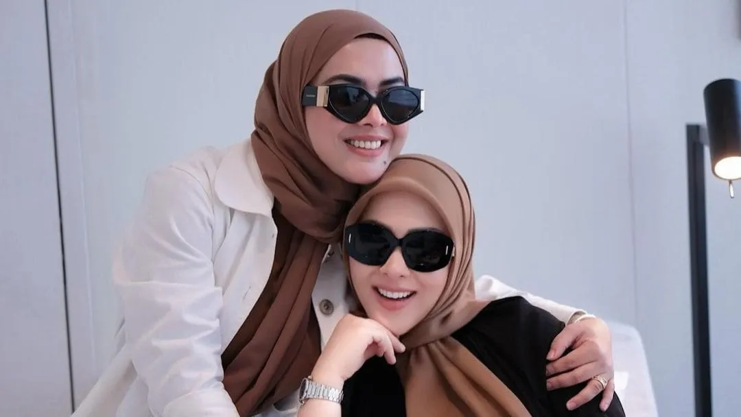 Aisyahrani Tanggapi Syahrini yang Dituding Hamil Pura-pura