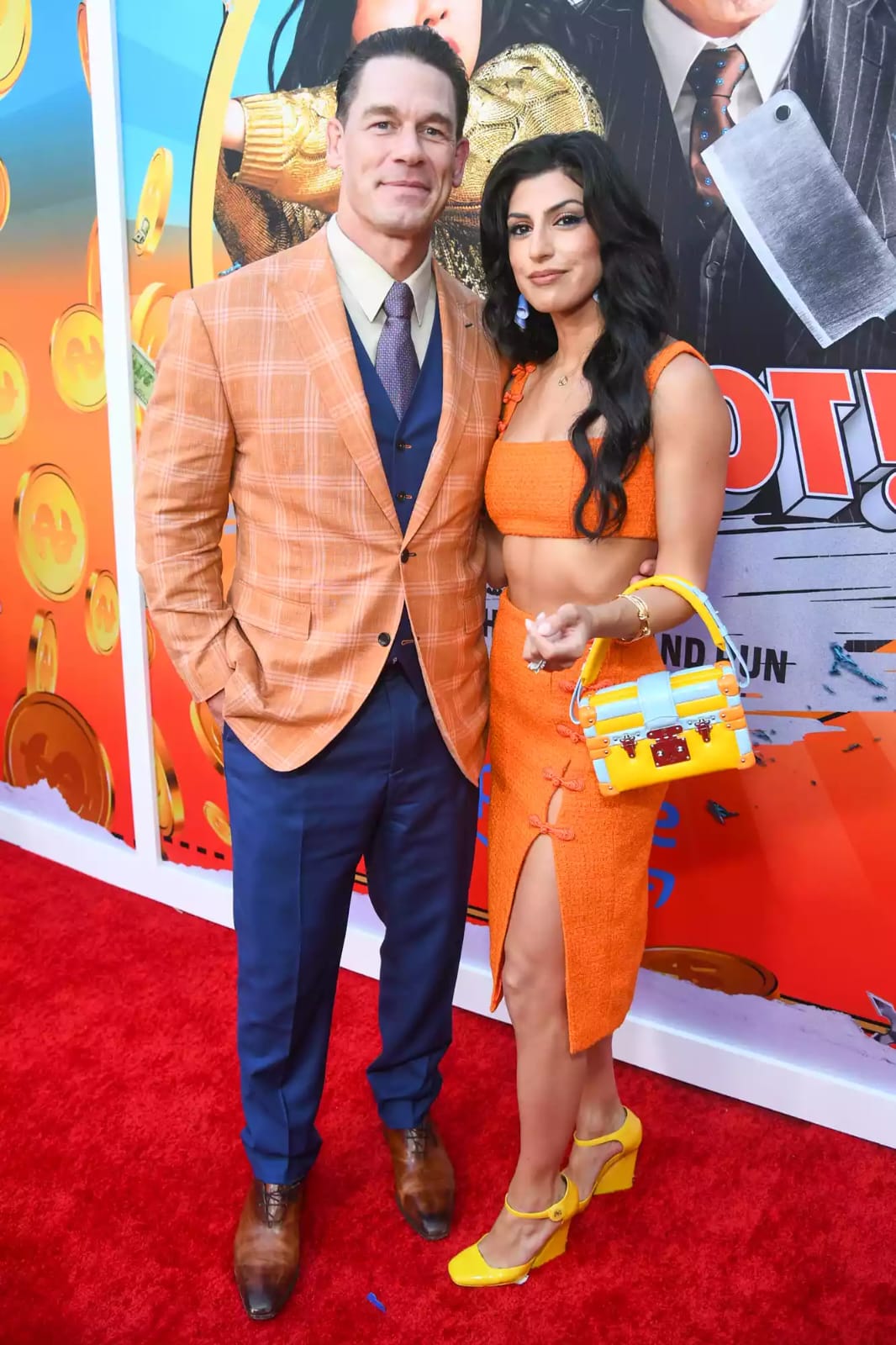 John Cena dan istrinya, Shay Shariatzadeh. Foto: Dok. Alberto Rodriguez/Variety Via Getty