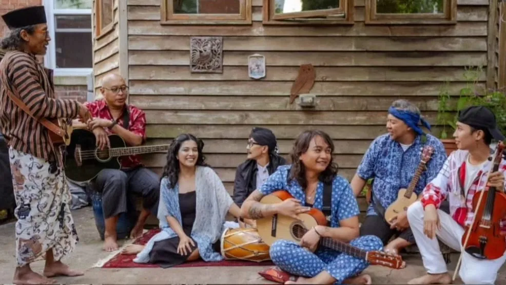 Dwi Riana dan Orkes Garasi Rilis Lagu Spesial Rayakan HUT RI