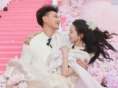 Tao melamar kekasihnya, Xu Yiyang. Foto: Dok. X @noviaini