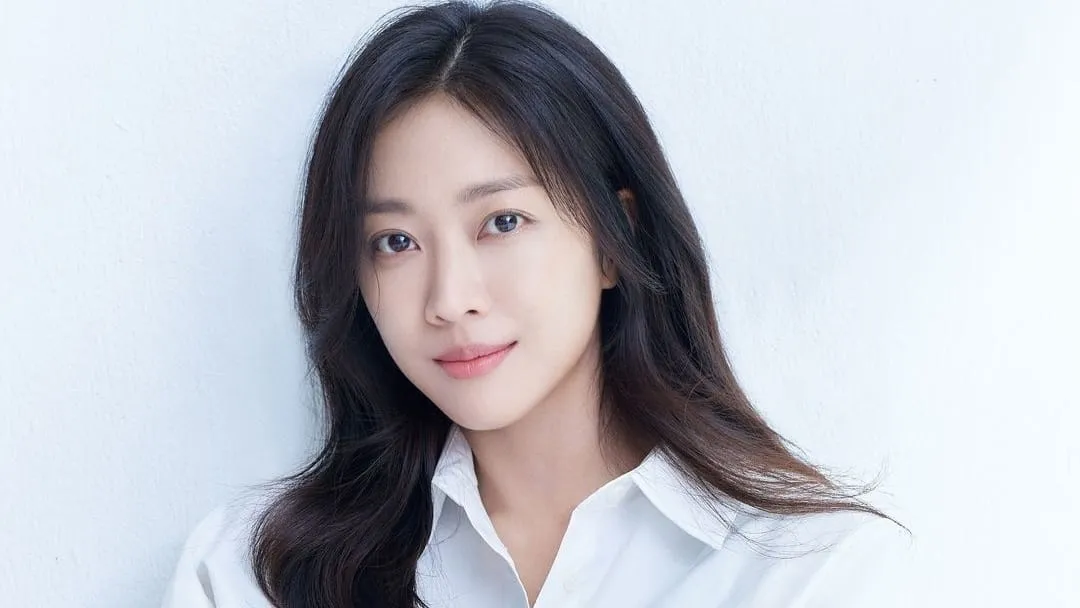 Jo Bo Ah Umumkan Akan Menikah dengan Kekasih Non Seleb