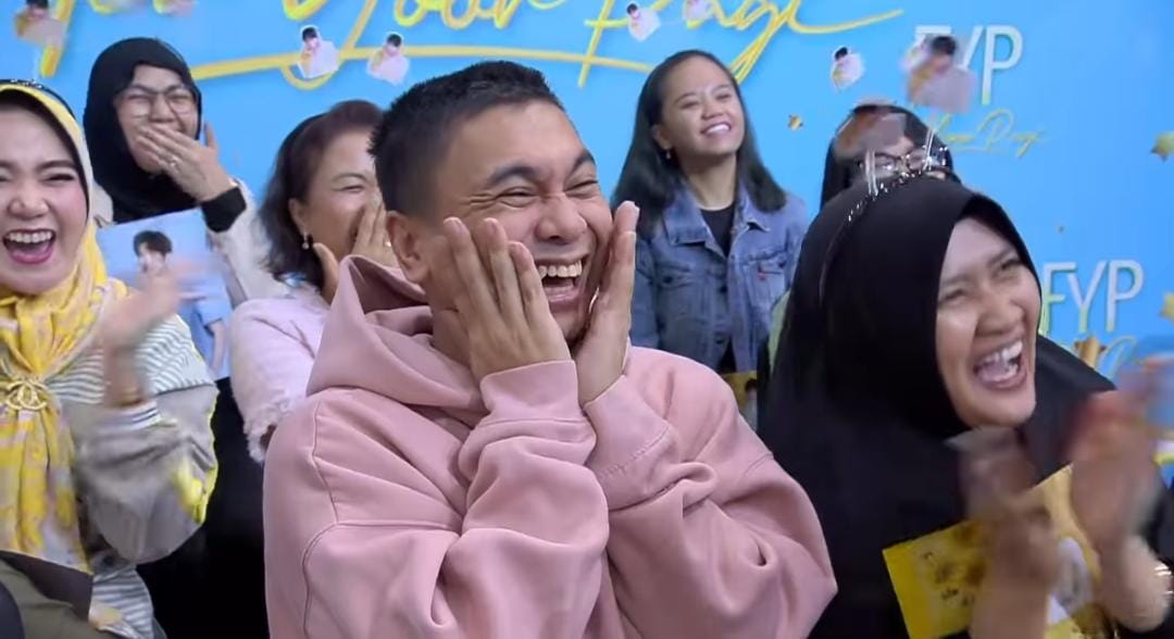 Ekspresi Raditya Dika saat melihat istrinya memeluk Ji Chang Wook. Foto: Dok. Instagram @fyp_trans7