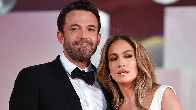 Ben Affleck Beli Rumah Baru Tepat di Hari Ulang Tahun Jennifer Lopez
