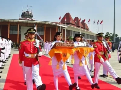 Mengiringi Sang Merah Putih, Kachina dan Keyla mencuri perhatian di Kirab 2024 (Foto: instafram/jokowi)