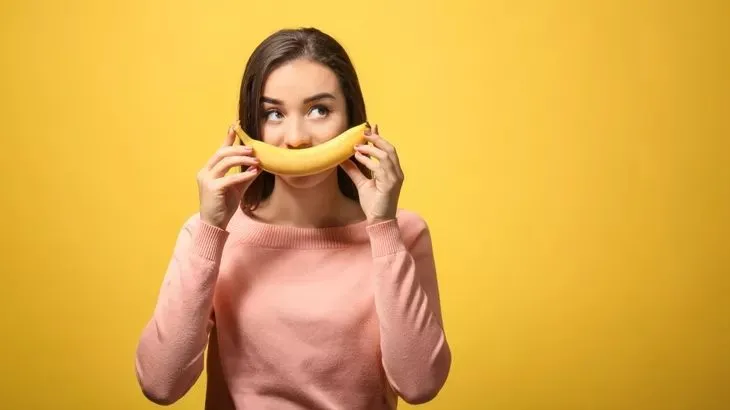 7 Makanan Ini Tidak Boleh Dikonsumsi Bersamaan dengan Buah Pisang