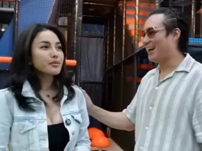Nikita Mirzani blak-blakan menyebut bahwa Baim Wong akan segera berstatus duda. Foto : YouTube/Crazy Nikmir REAL