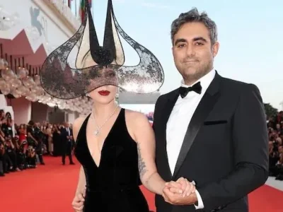 Lady Gaga dan tunangannya, Michael Polansky di Festival Film Venesia ke-81. (Foto: Getty Images)
