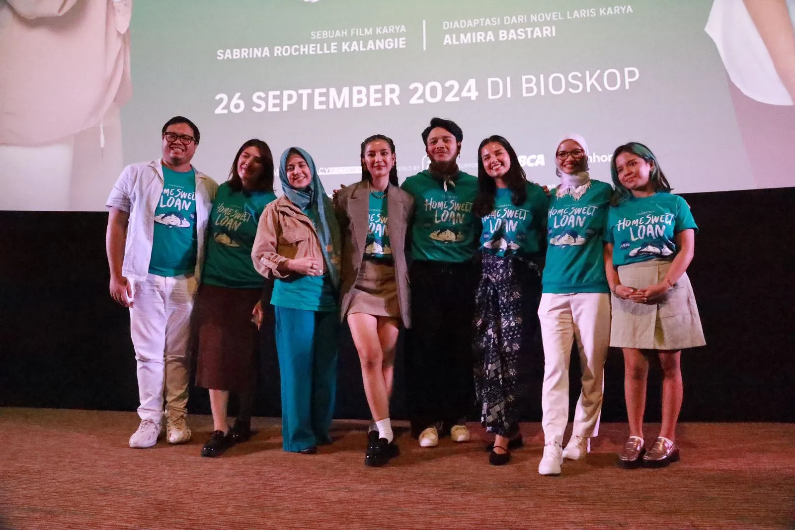 Trailer ‘Home Sweet Loan’, Tampilkan Tekanan Hidup Generasi Sandwich