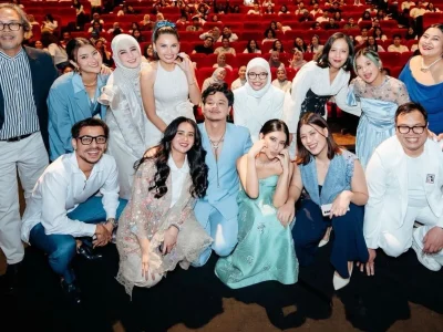 Para pemeran film 'Home Sweet Loan'. (Foto: Naomi/Nyata)