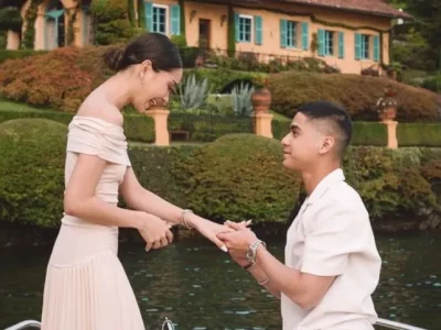 Alyssa Daguise dilamar Al Ghazali. (Foto: Instagram)