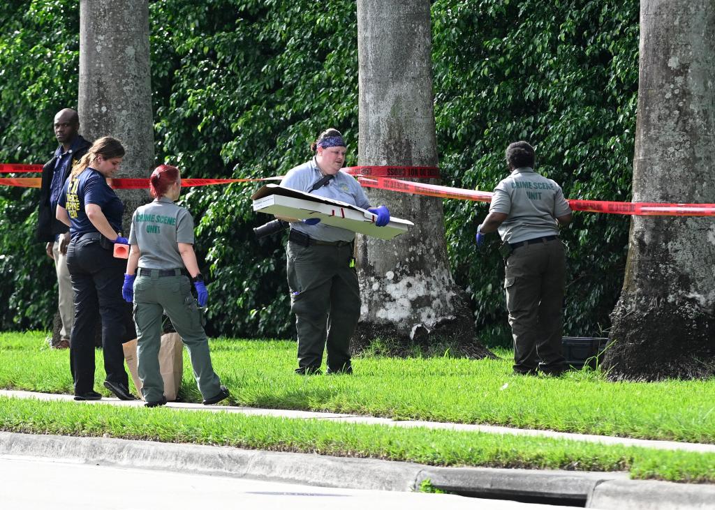 Polisi mengamankan senjata yang digunakan pelaku. Foto: Dok. NY Post