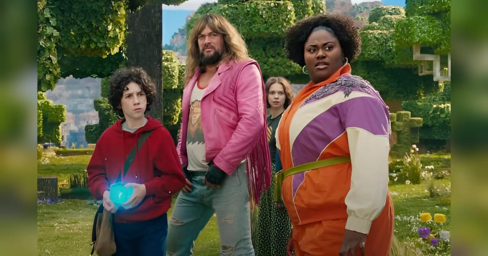 Teaser Perdana ‘Minecraft’, Jason Momoa Terjebak di Dunia Game
