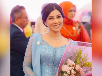 Nisya Ahmad saat pelantikan anggota DPRD Jabar. Foto: Dok. Instagram @raffinagita1717
