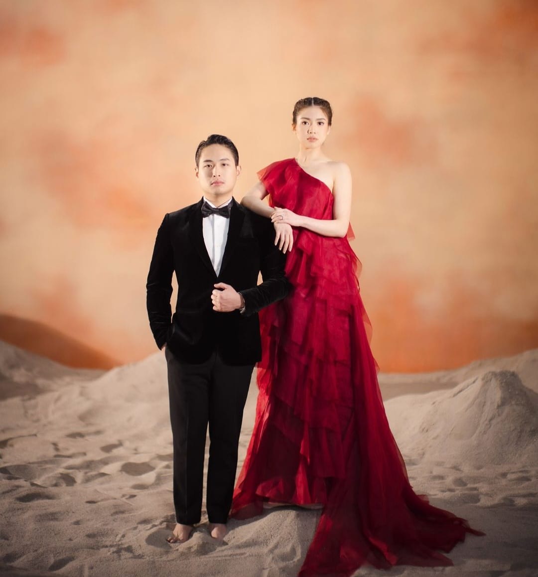 Clarissa dan Anthony tampak serasi. Foto: Dok. Instagram @solemnstudios