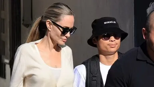 Anak Angelina Jolie Pakai Gips Lengan Akibat Kecelakaan