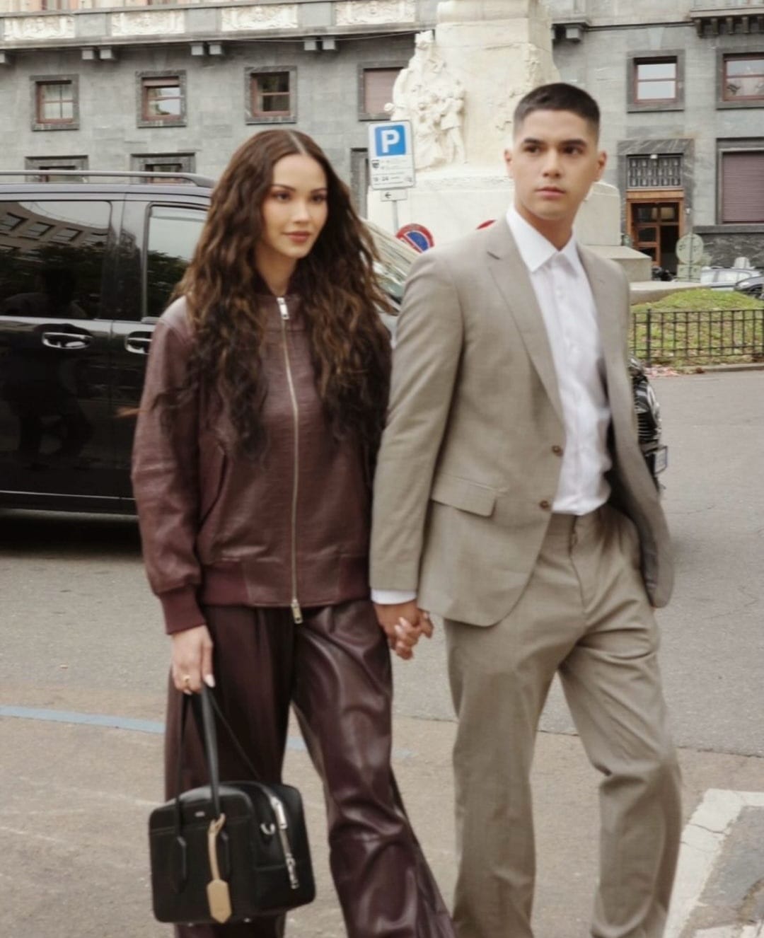 Al dan Alyssa menuju lokasi fashion week. Foto: Dok. Instagram @cosmoindonesia