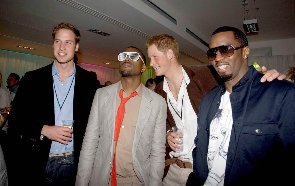 Diddy, Pangeran William, Harry, dan Kanye West di acara konser. Foto: Dok. Tim Graham Photo Library via Getty Images