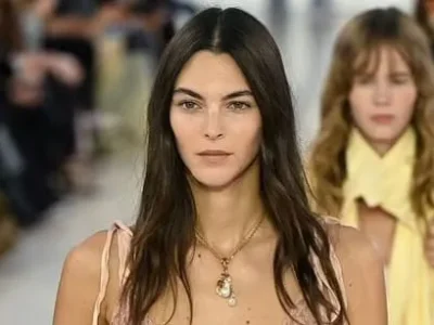Vittoria Ceretti tampil memukau saat melenggang di runway Paris Fashion Week 2024. Foto: Dok. Getty Images via Daily Mail
