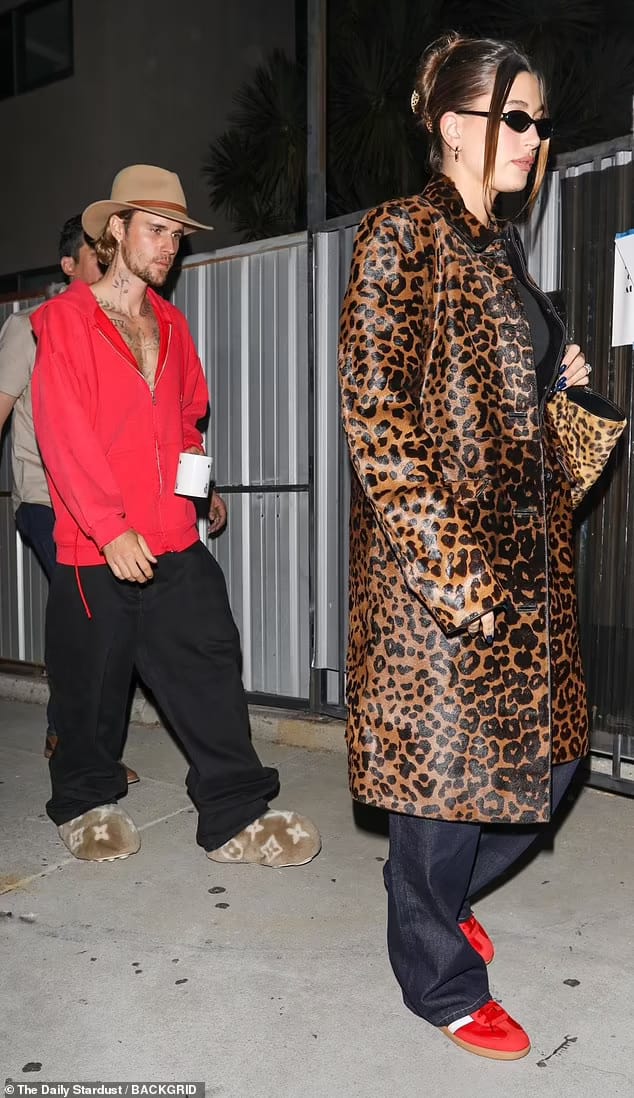 Justin dan Hailey datangi gereja di Los Angeles. Foto: Dok. Backgrid via Daily Mail