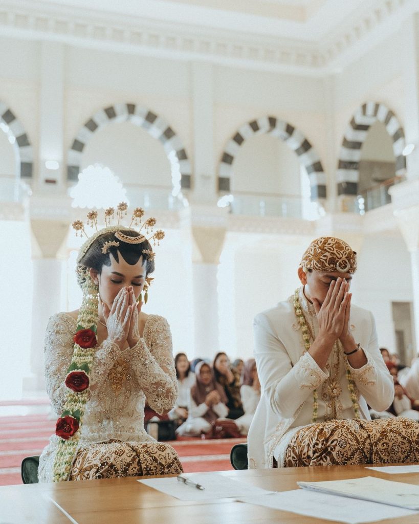 Prosesi akad nikah Rian Ardianto dan Ribka Sugiarto pada Sabtu (28/9) (Foto: Instagram/rianardianto)