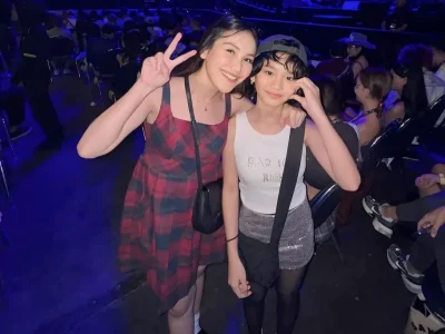 Ayu Ting Ting bersama Bilqis saat menonton konser Olivia Rodrigo di Thailand (Foto: Instagram/ayutingting92)
