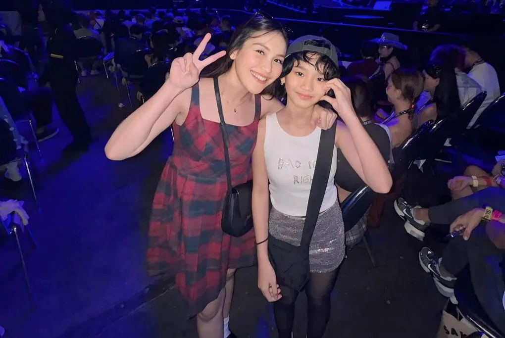 Gaya Ayu Ting Ting dan Bilqis saat Nonton Konser Olivia Rodrigo