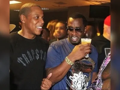 Jay-Z (kiri) saat bersama Sean ‘Diddy’ Combs pada 2014 (Foto: Instagram/aintnojigga)