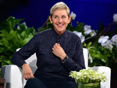 Ellen DeGeneres dengan model lama rambut berwarna pirang. (Foto: GC Images)