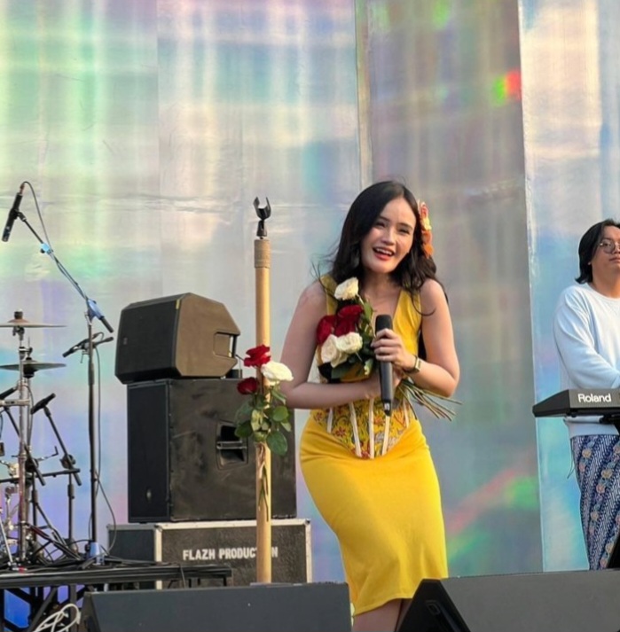 Fanny Soegi saat tampil di Pestapora 2024 (Foto: Instagram/fannysoegi)