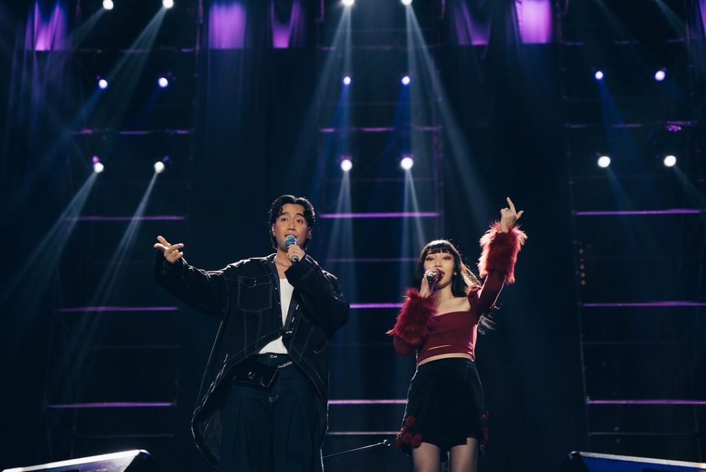 Vidi Aldiano saat tampil di hari kedua Pestapora 2024 bersama Isyana Sarasvati (Foto: Instagram/isyanasarasvati)