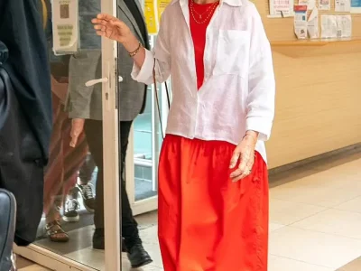 Gisele korban, yang dibius suaminya, Dominique, tiba di Pengadilan setempat. (Foto: NET)