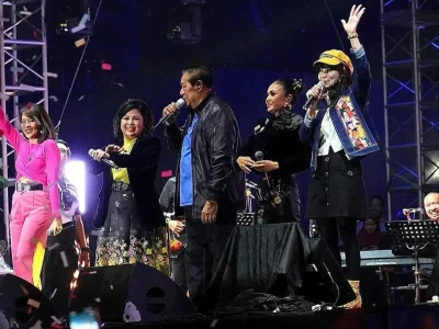 Presiden Ke-6 RI, Susilo Bambang Yudono saat tampil di Pestapora 2024 (Foto: Instagram/presidenyudhoyonoalbum)