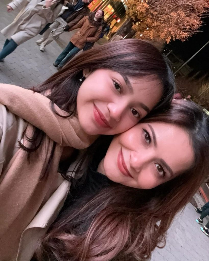 Sydney dan ibunya (Foto: Instagram/cuttaryofficial)