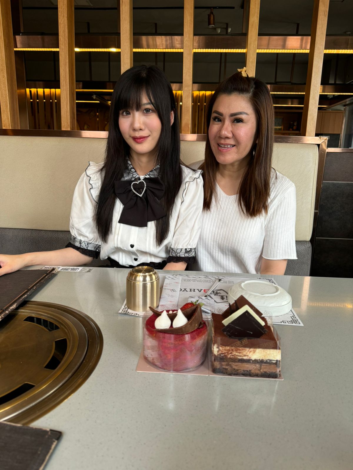 Charlain Alven bersama ibunya, Veny Lie. (Foto: Reza/Nyata)