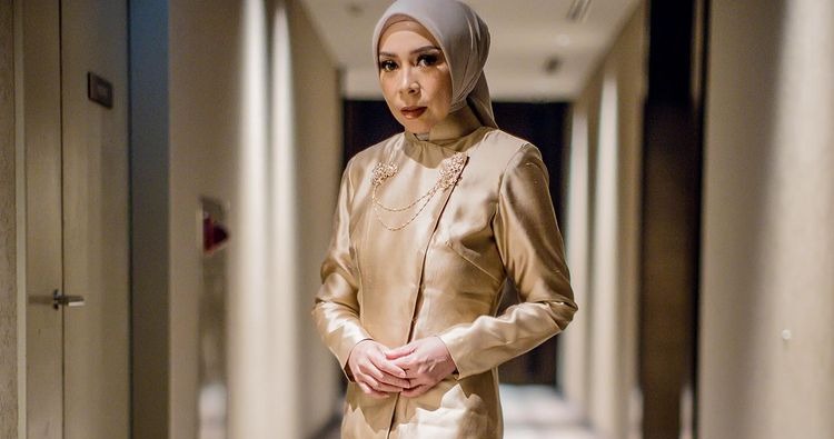 Melly Goeslow saat menghadiri pelantikan anggota DPR RI periode 2024-2029. (Foto: Instagram/mellygoeslow)