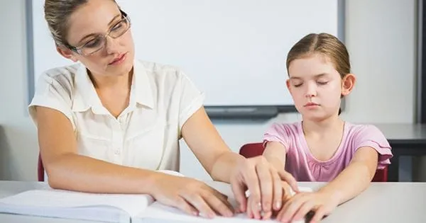 Agar Tumbuh Mandiri, Ini Strategi Orang Tua Mendidik Anak Berkebutuhan Khusus