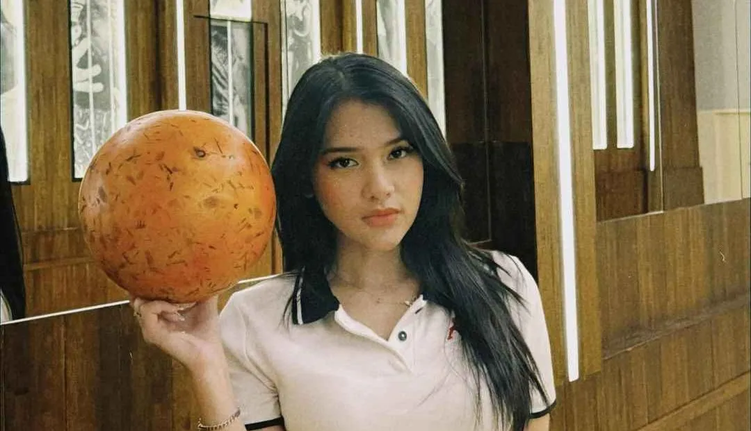 Bukan Artis, Ternyata Ini Cita-cita Masa Kecil Devina Karamoy