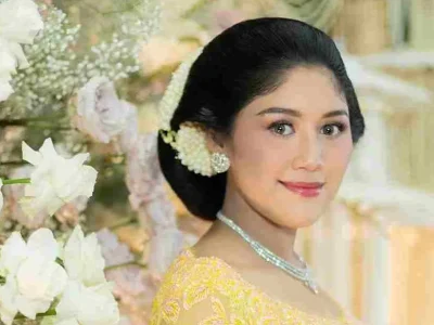 Erina Gudono merayakan momen istimewa dengan menyantap omakase . Foto : Instagram/erinagudono