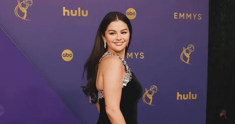 Peringati Hari Kesehatan Mental, Selena Gomez Donasikan Hasil Penjualan Kosmetik