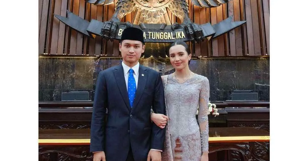 Gaya Glamor Beby Tsabina saat Dampingi Suami Dilantik Jadi Anggota DPR