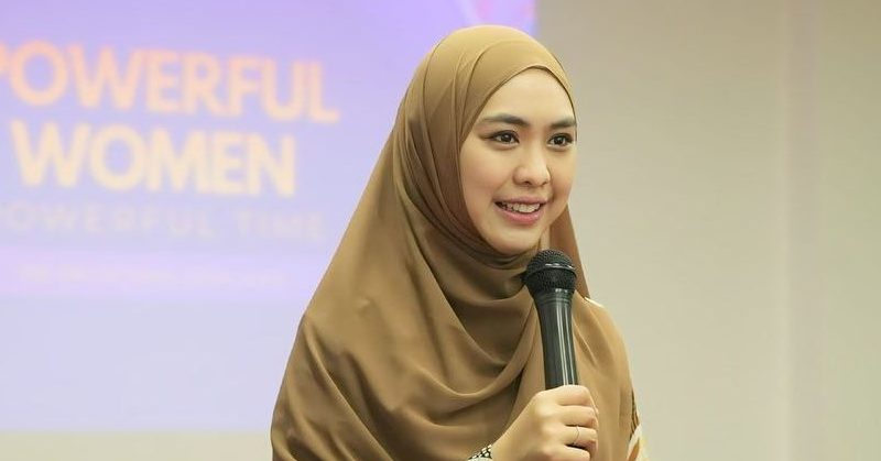 Oki Setiana Dewi. Foto : Instagram/okisetianadewi