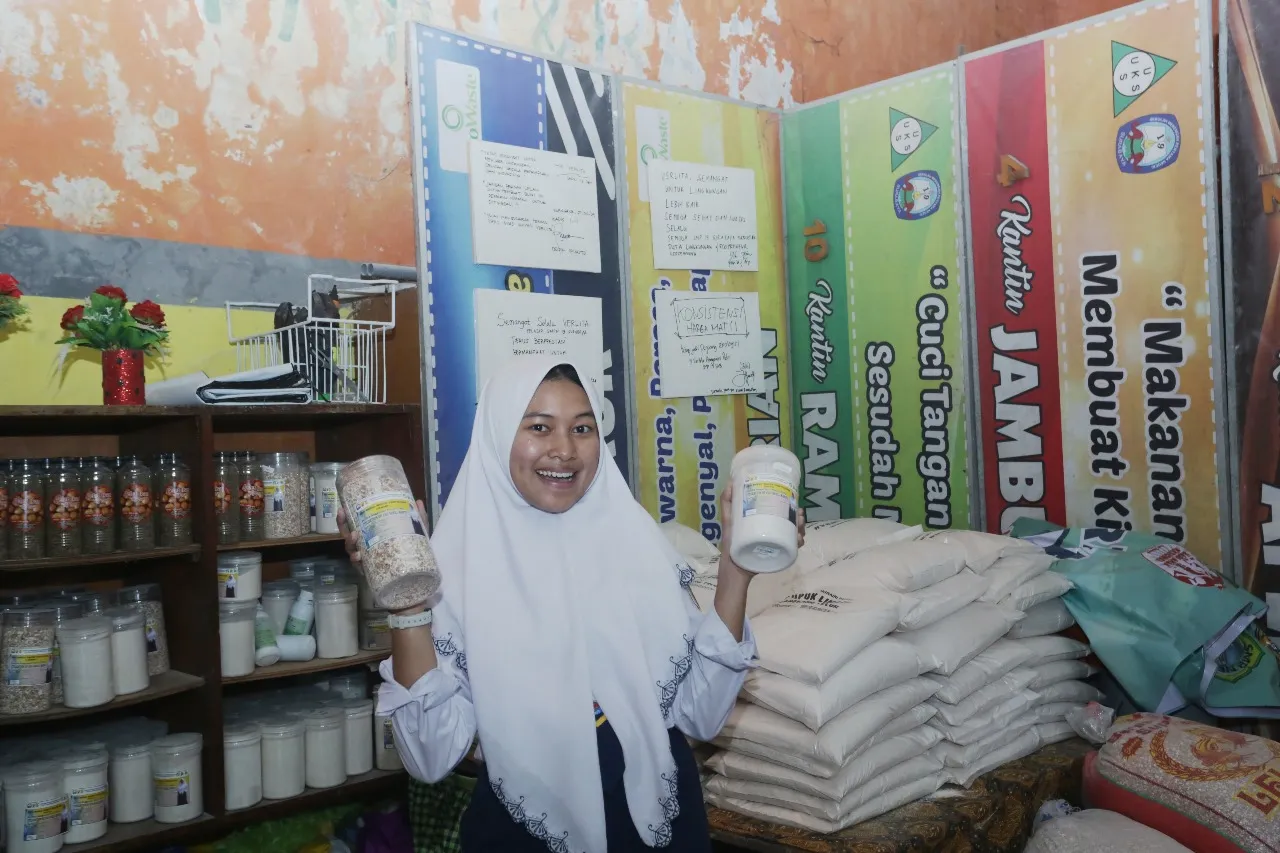 Cerita Verlita, Siswi SMPN 19 Surabaya Sulap 32 Ton Cangkang Telur Jadi Pupuk