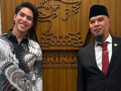 El Rumi ucapkan selamat pada Ahmad Dhani yang resmi jadi anggota DPR. Foto: Dok. Instagram @elelrumi