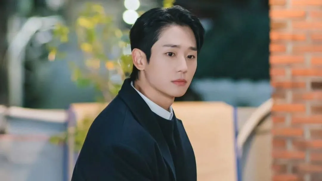 Jung Hae In Alami Insomnia dan Panic Attack Setelah Bintangi Drama Ini