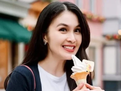 Sandra Dewi tegas mengaku tidak punya jet pribadi. Foto: Dok. Instagram @sandradewifc88