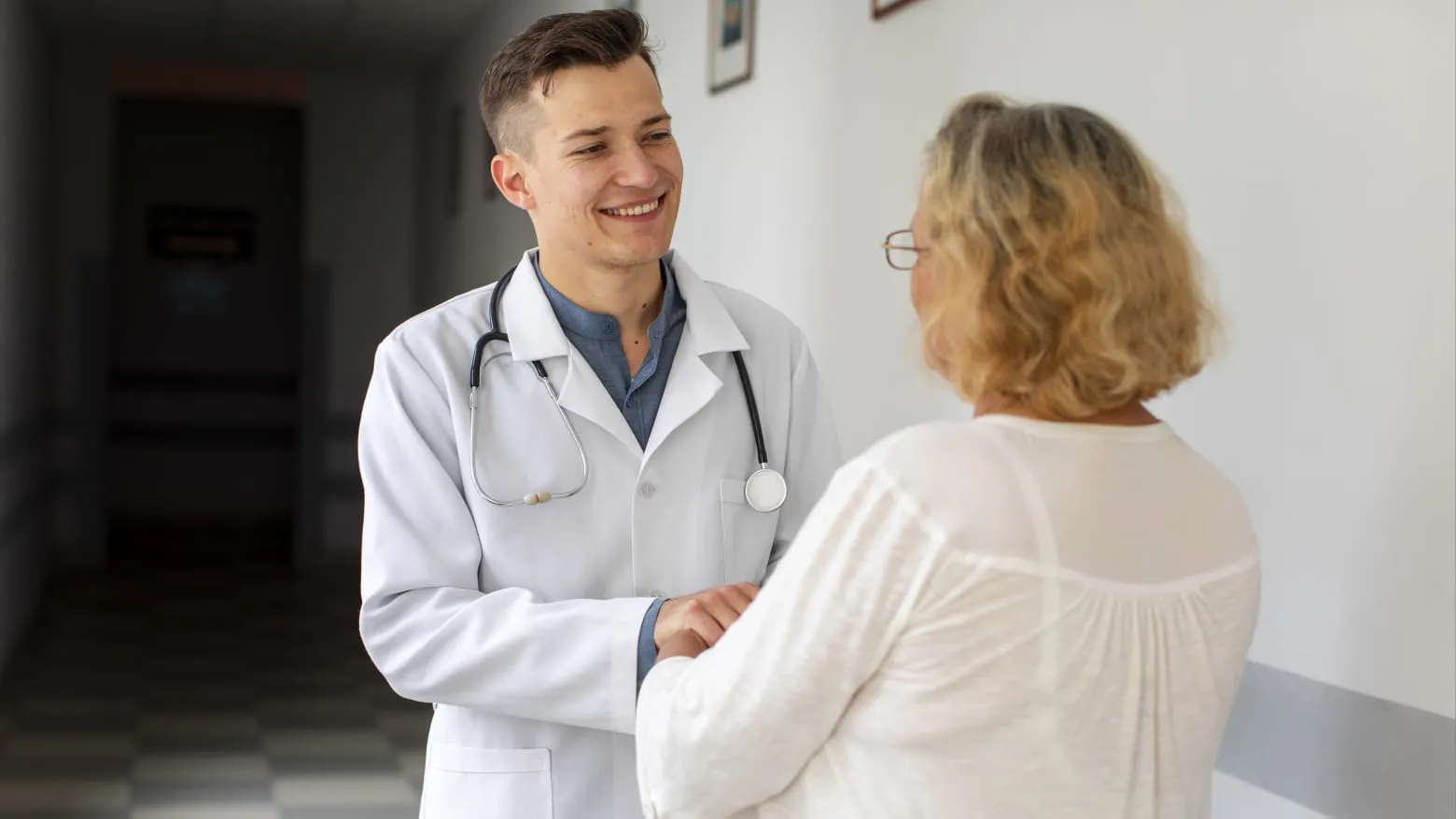 Berdedikasi Tinggi dan Penyayang, 4 Zodiak Ini Cocok Jadi Dokter